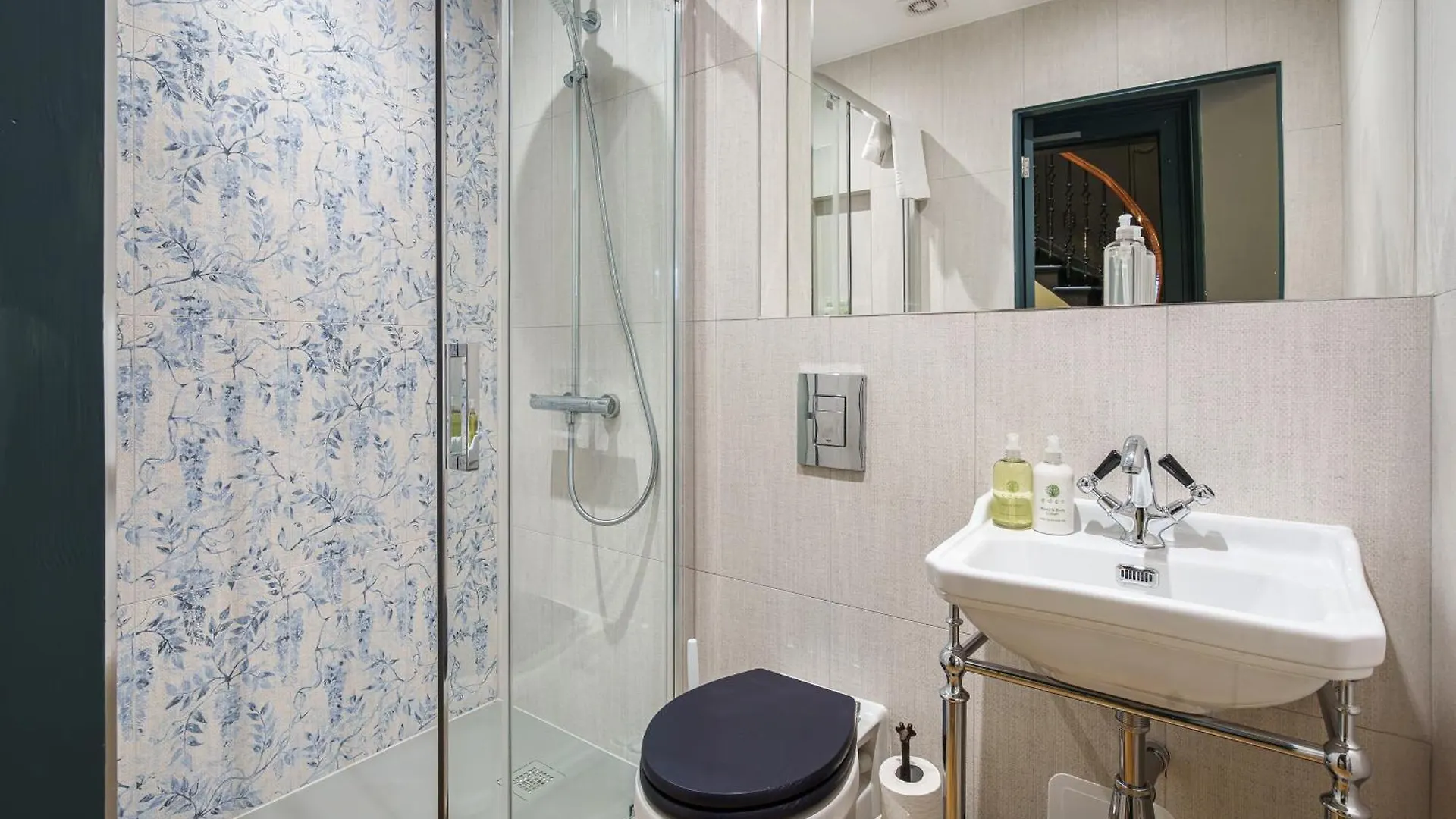 Bonnie Hotel Haymarket Edinburgh