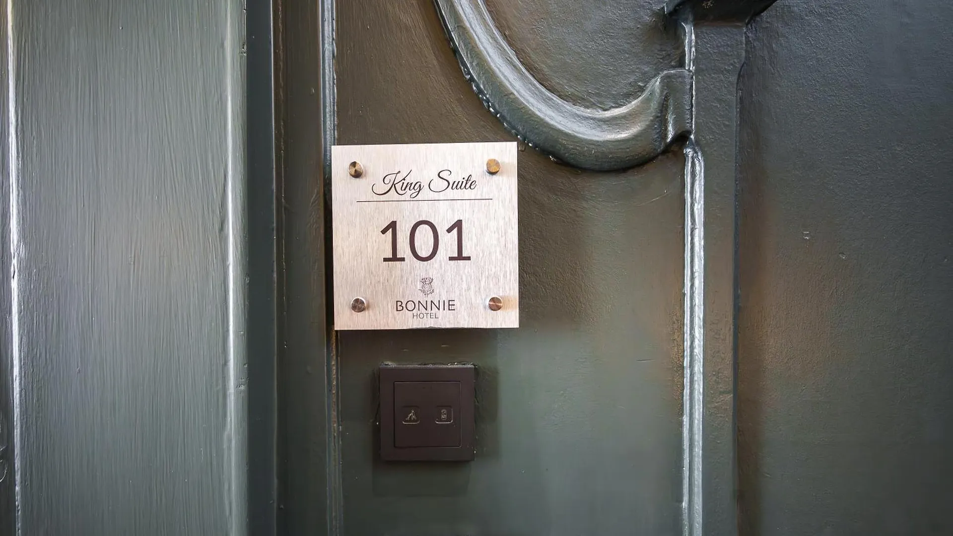 Bonnie Hotel Haymarket Edinburgh