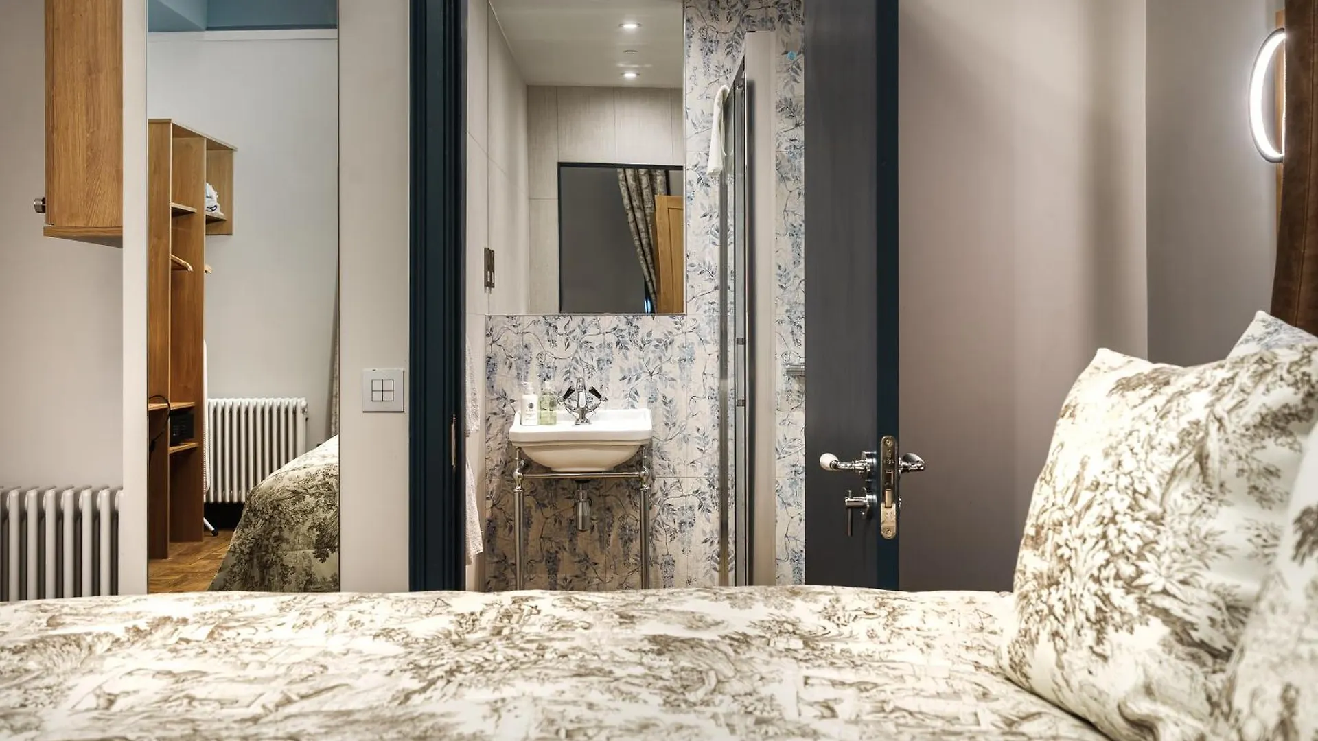 Bonnie Hotel Haymarket Edinburgh 5*,  Egyesült Királyság