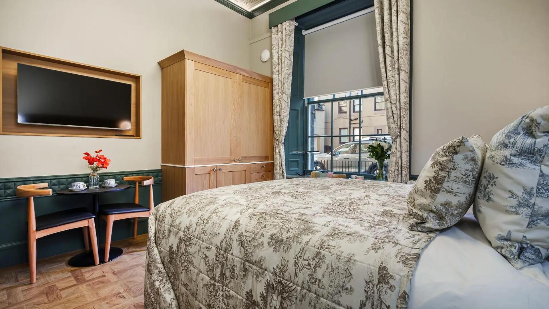 Bonnie Hotel Haymarket Edinburgh