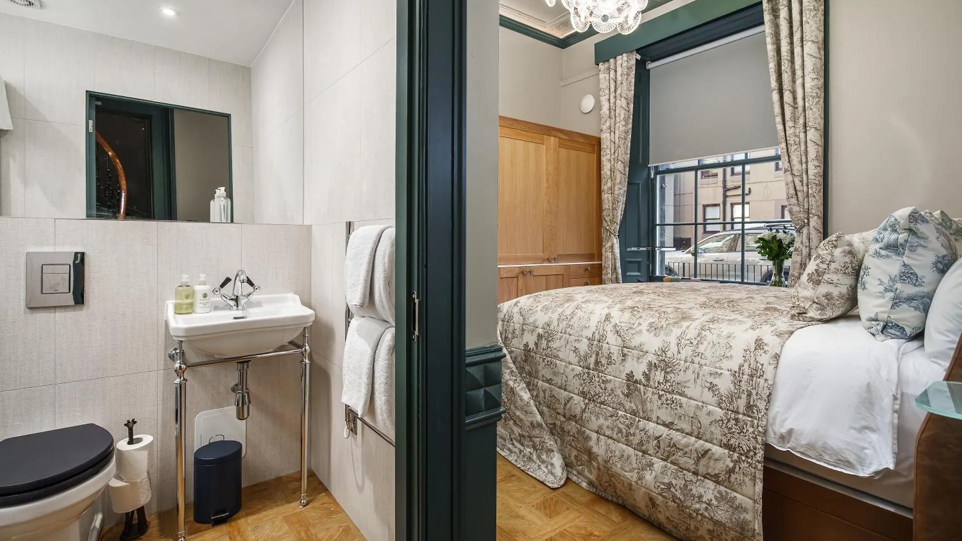 Bonnie Hotel Haymarket Edinburgh