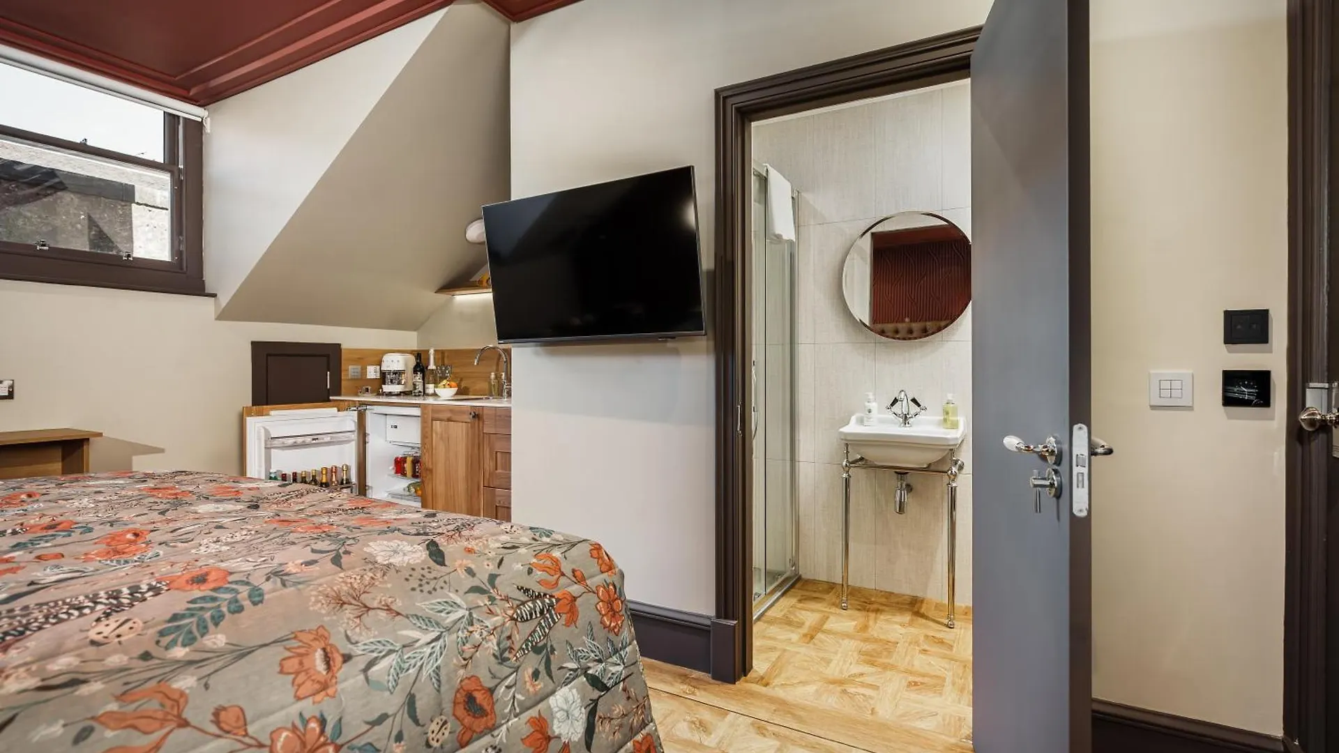 Bonnie Hotel Haymarket Edinburgh