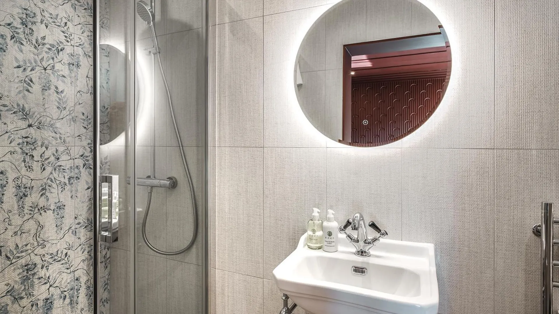 Bonnie Hotel Haymarket Edinburgh