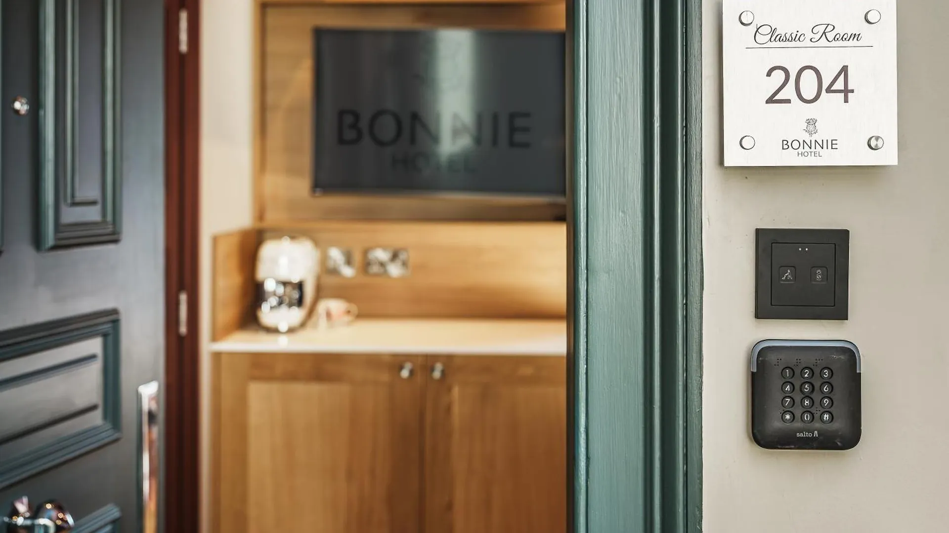 Bonnie Hotel Haymarket Edinburgh